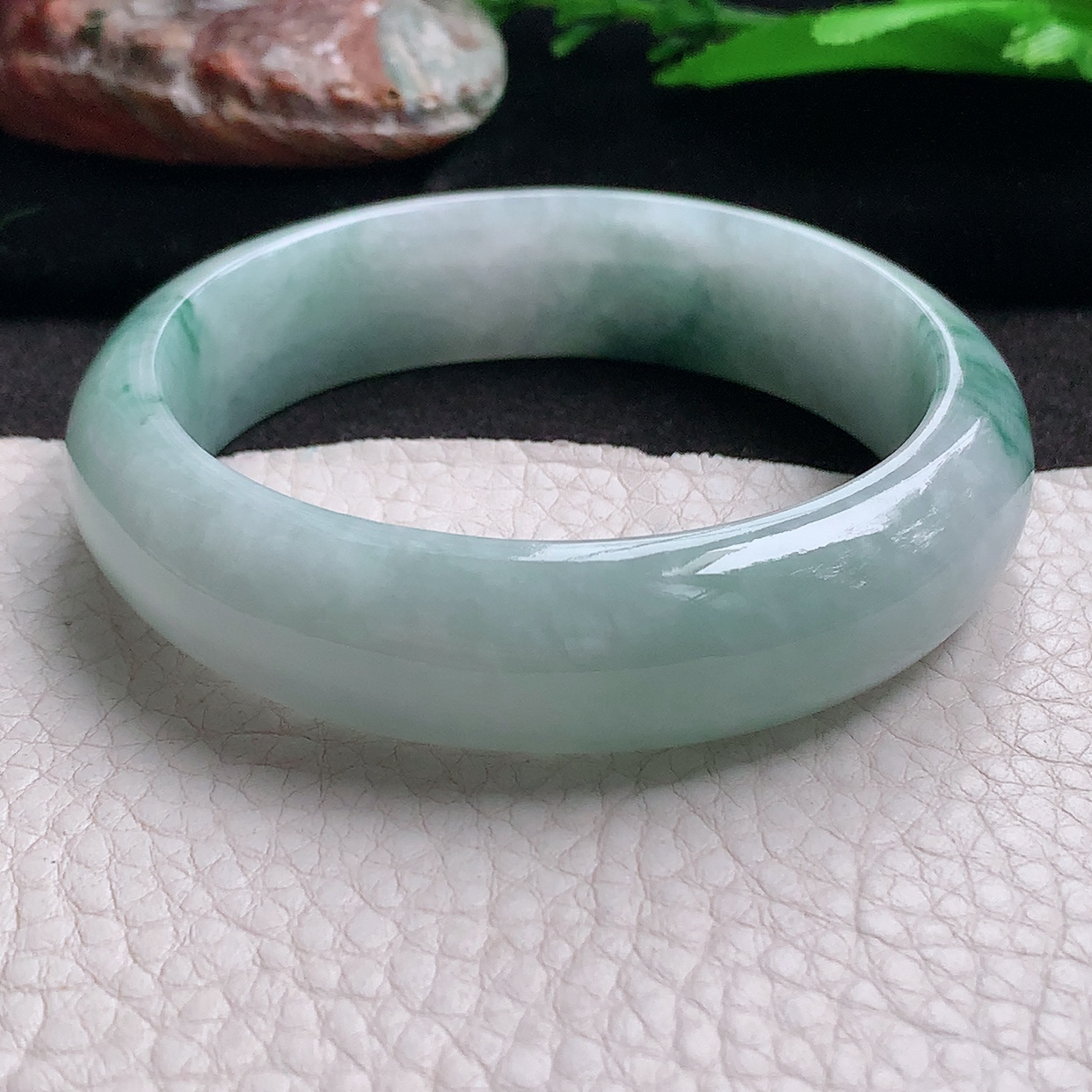 js实拍58.5*16*8.8轮胎镯 缅甸翡翠a货玉手镯飘花厚装正圈玉手环