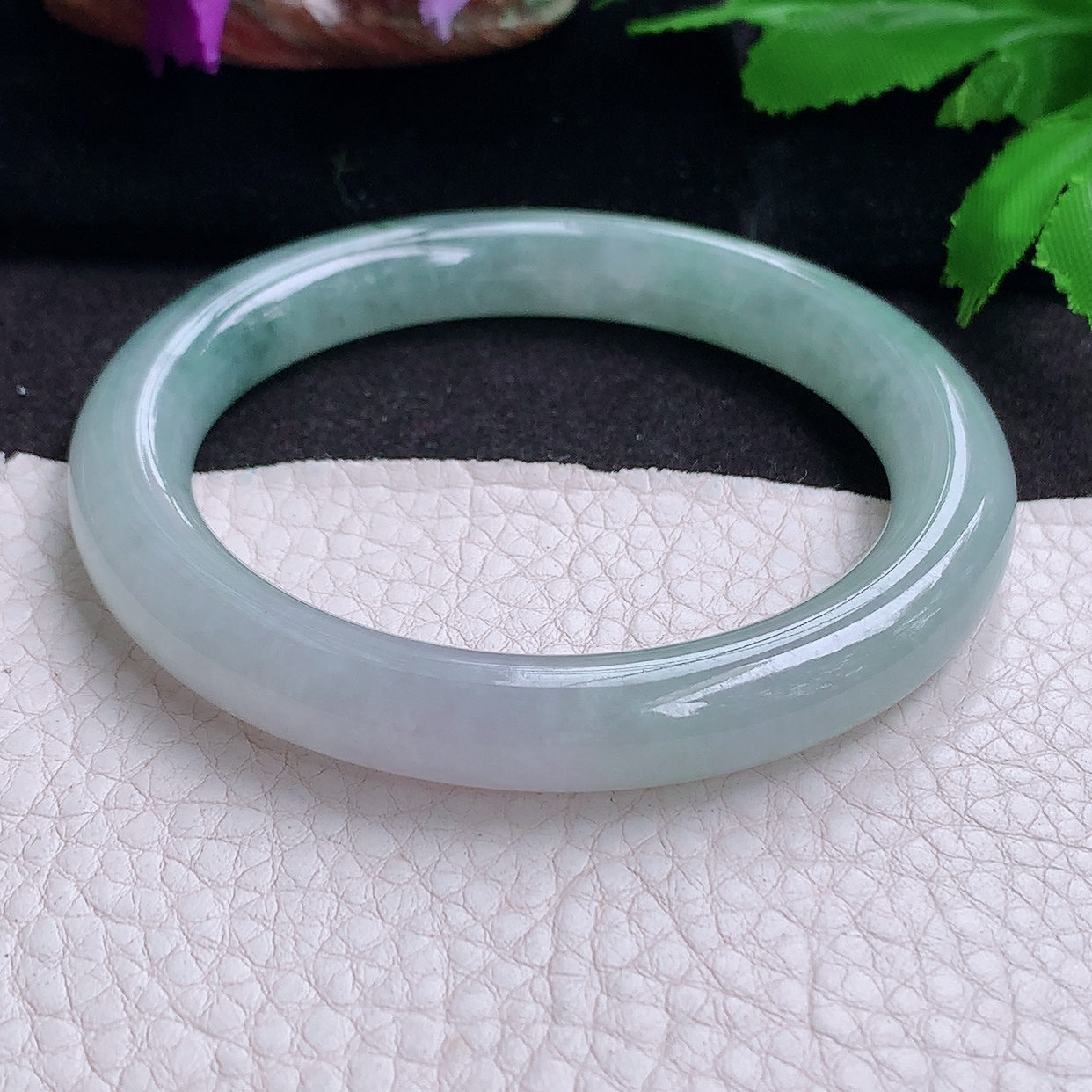 xx实拍55*9.6美人镯 缅甸翡翠a货玉手镯冰胶飘花圆条玉手环