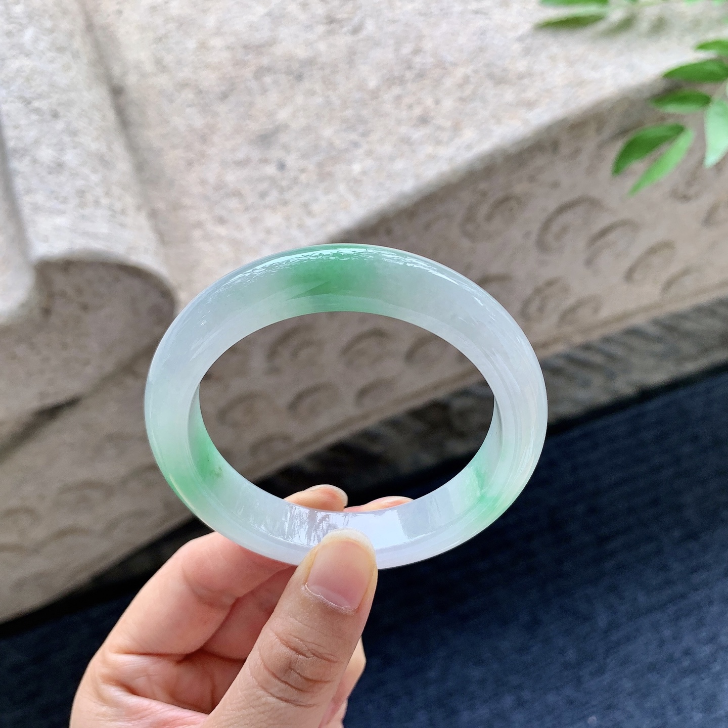 正圈 55 细糯飘绿，水润，种老，打灯有棉线