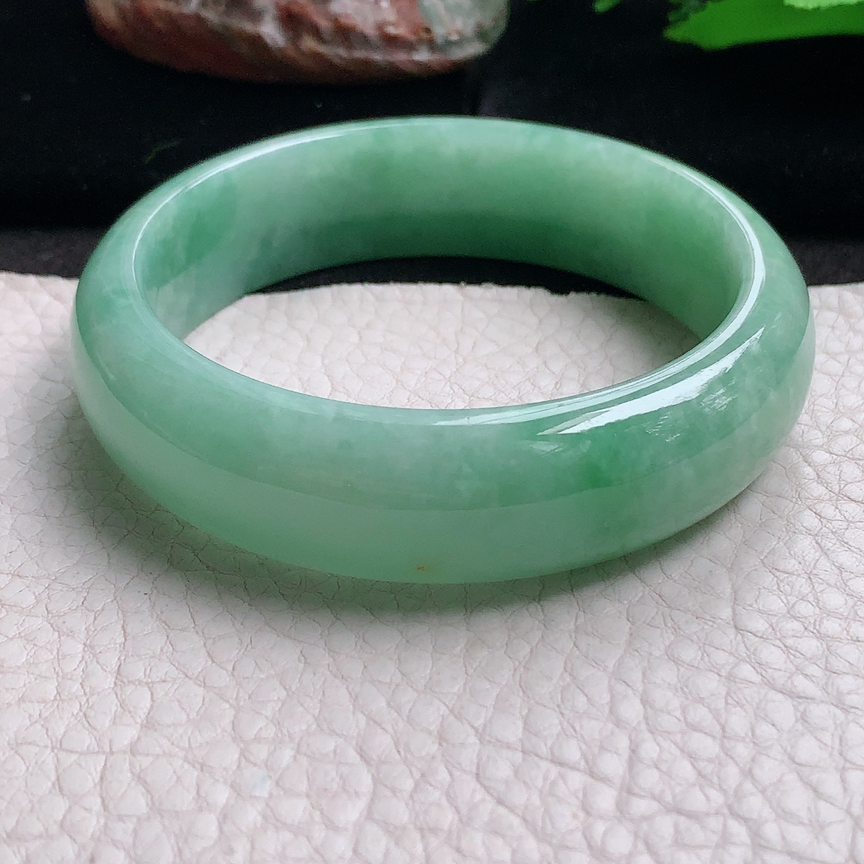 js实拍58.5*16*8.2轮胎镯 缅甸翡翠a货玉手镯满绿厚装正圈玉手环
