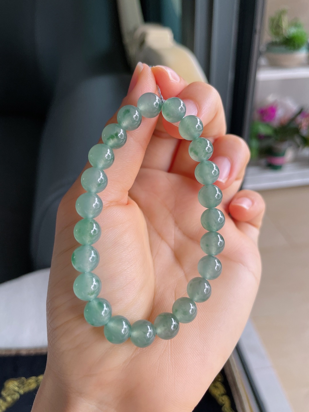 天然翡翠A货，冰飘花手串，尺寸：7.8mm。【编4223】