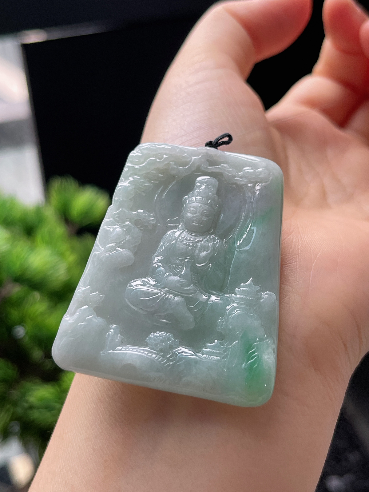 翡翠糯化种飘花吊坠