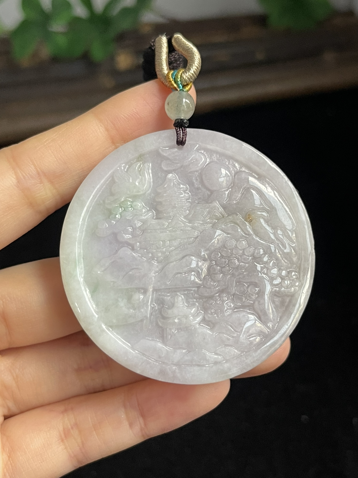 翡翠吊坠，配珠未测