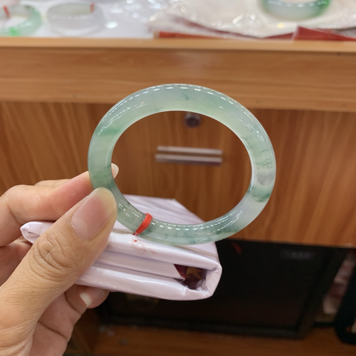 052016CK 冰飘花圆条翡翠手镯 50.6-8