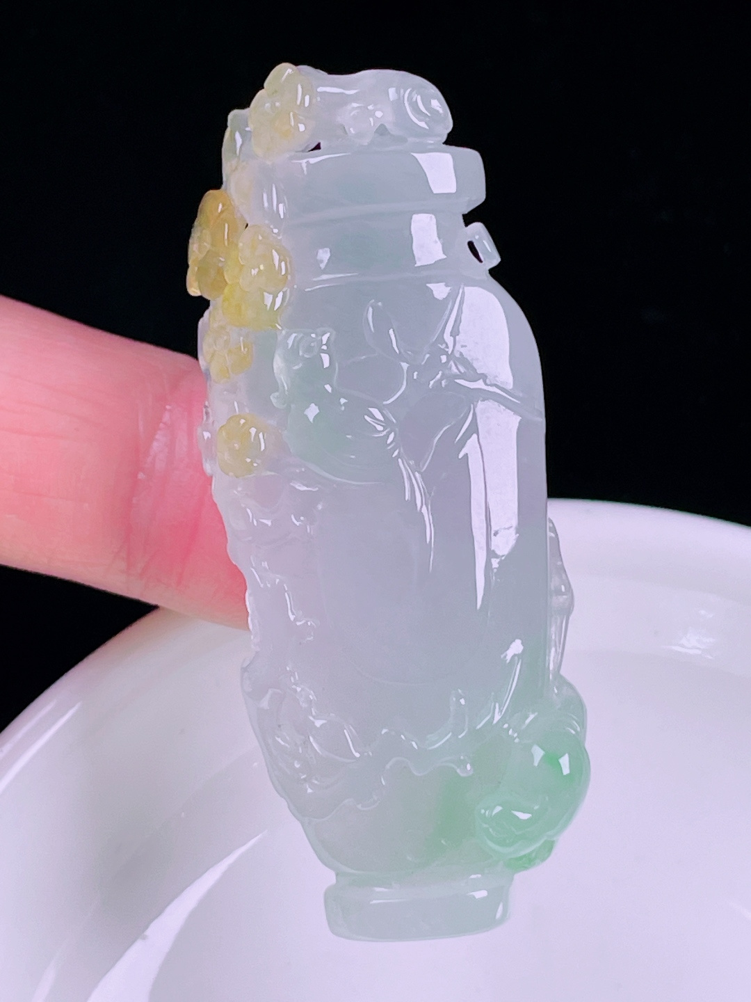 ️冰黄花瓶，老种起光，细底通透，尺寸：56.2/23/12mm0521