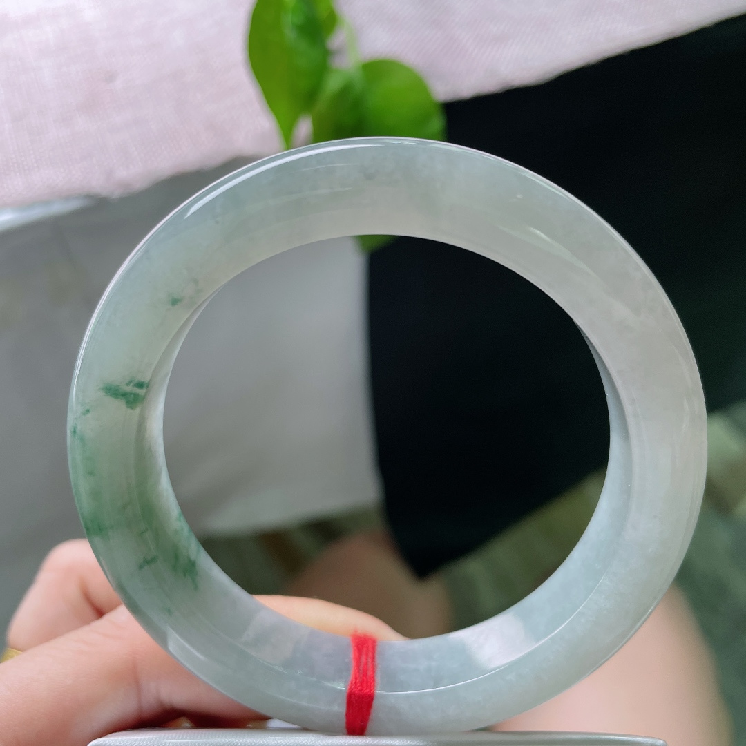 飘花正圈，镯型厚装，饱满，种老，端庄大气上档次，内里棉根，ss53072a