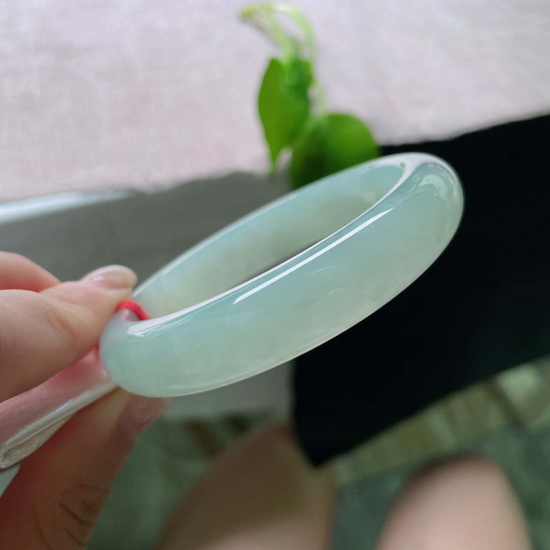 绿底正圈，水润，细腻，耐看，甜美，优雅，清新淡雅，无裂，ss51522a