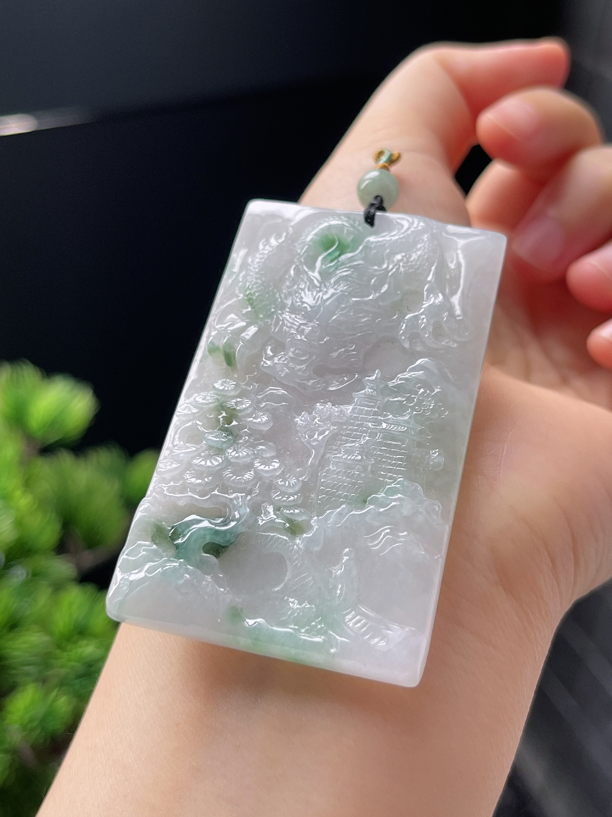 翡翠糯化种飘绿龙牌
