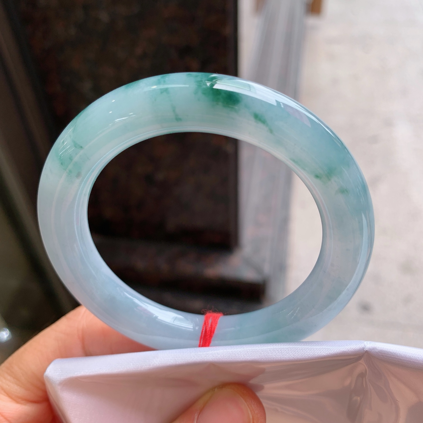 圆条蓝紫飘花 有纹 尺寸：53.2/11 细腻
