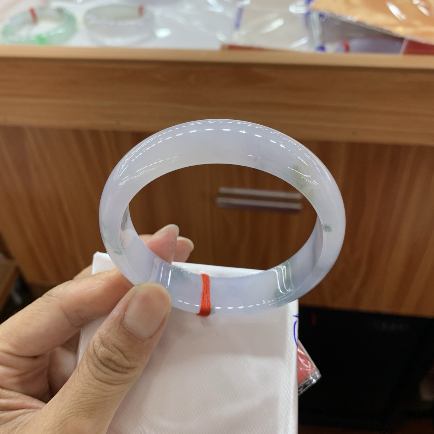 052020GX 飘花正圈翡翠手镯 57.8-15.2-7.5