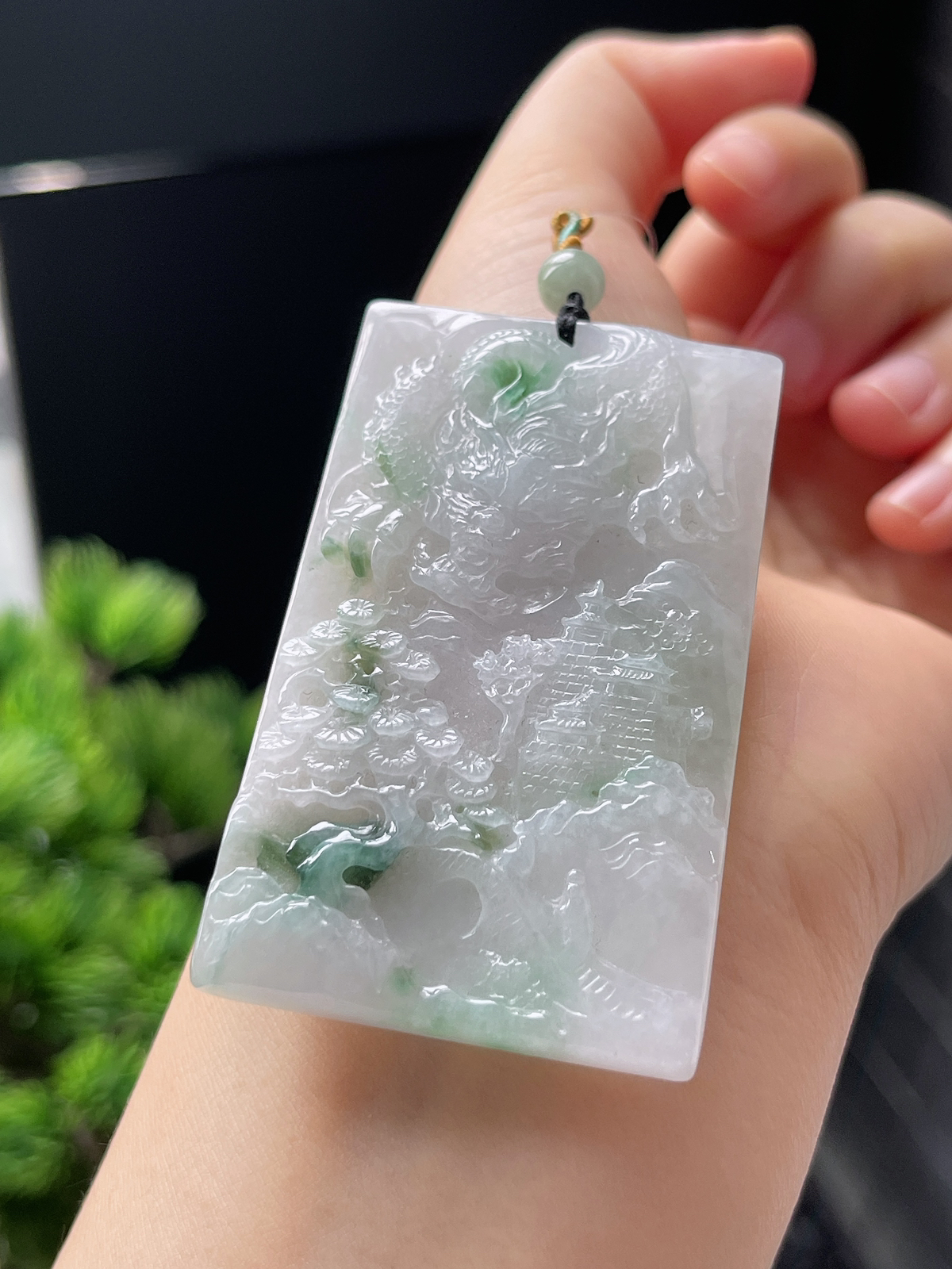 翡翠糯化种飘绿龙牌