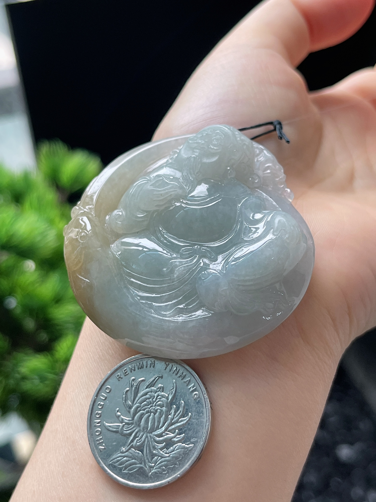 翡翠糯化种淡黄色吊坠