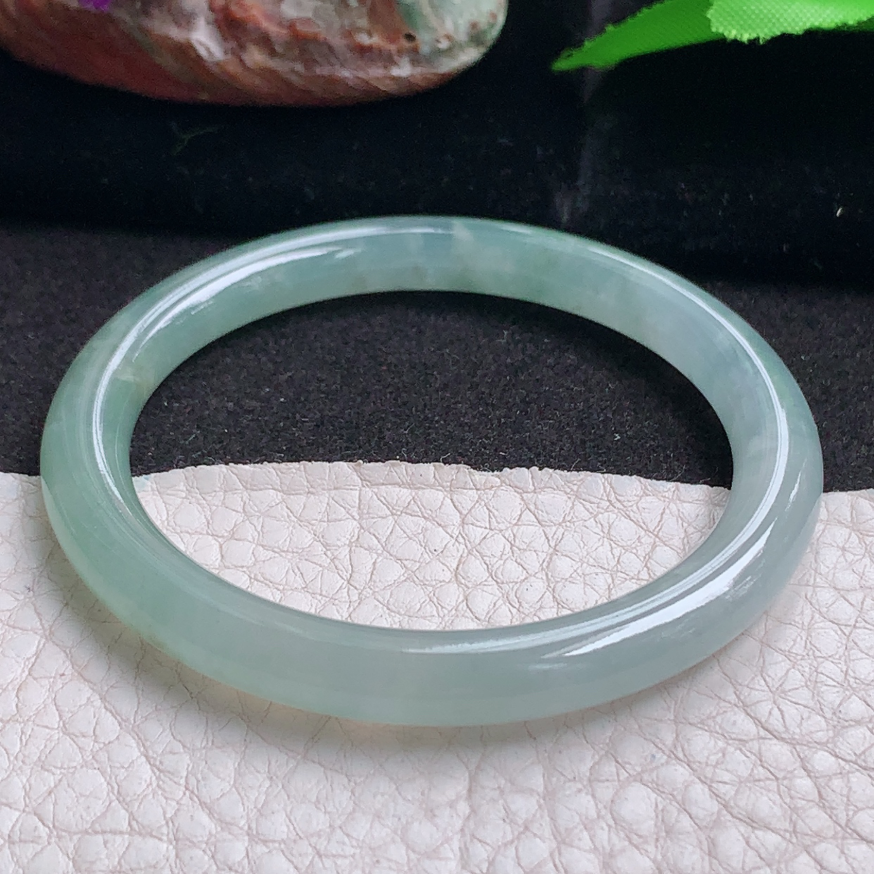 n小圈口51.5*6.8*7.3叮当镯 缅甸翡翠a货玉手镯冰胶浅绿圆条美人镯