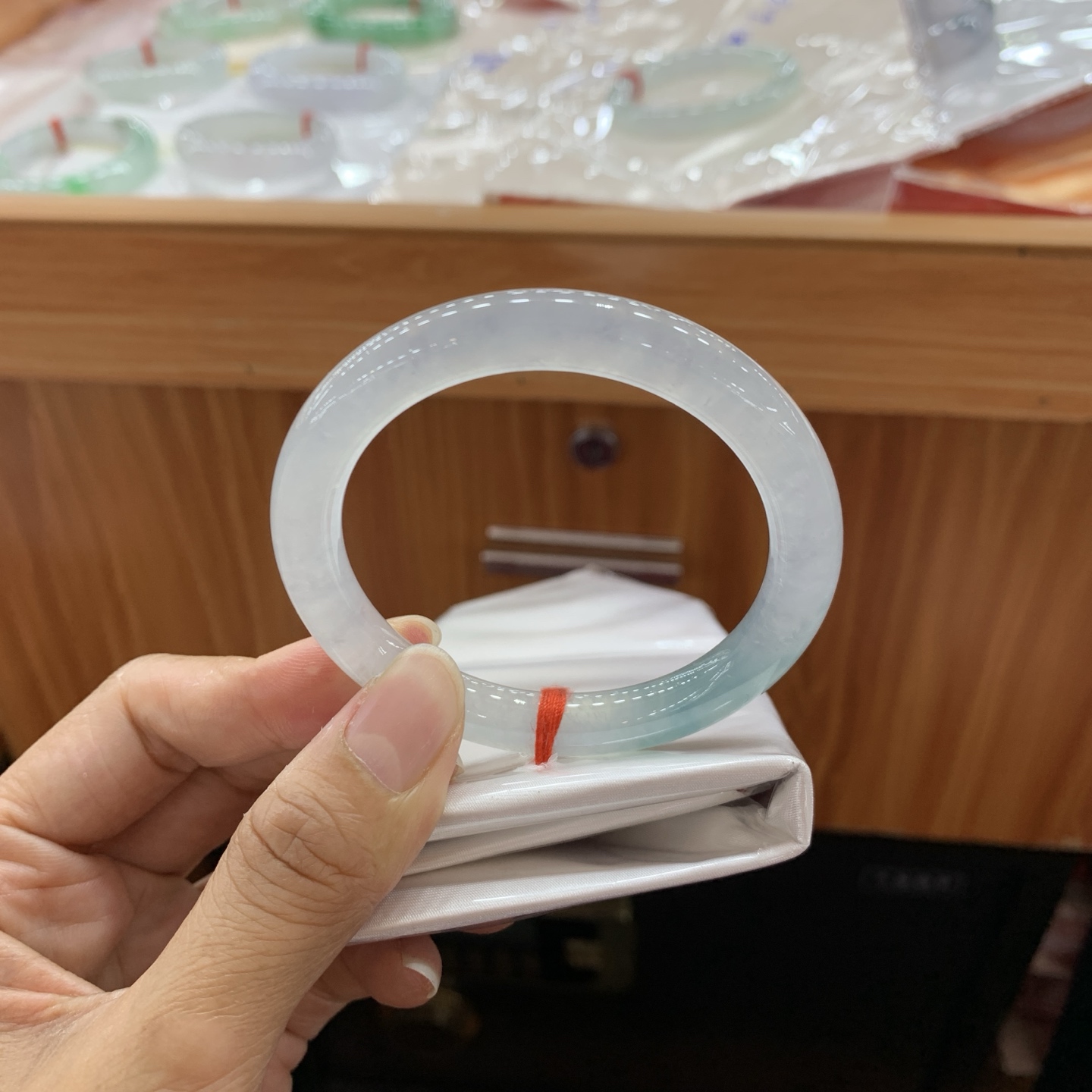 052023XYJM 冰飘花圆条翡翠手镯 53.2-8.3