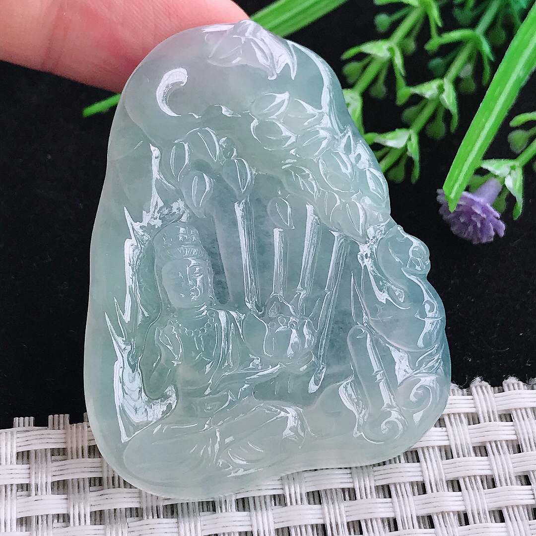 实拍A货翡翠55.5/43.7/5.8老坑冰胶果冻冰晴大势至菩萨吊坠翡翠持莲观音