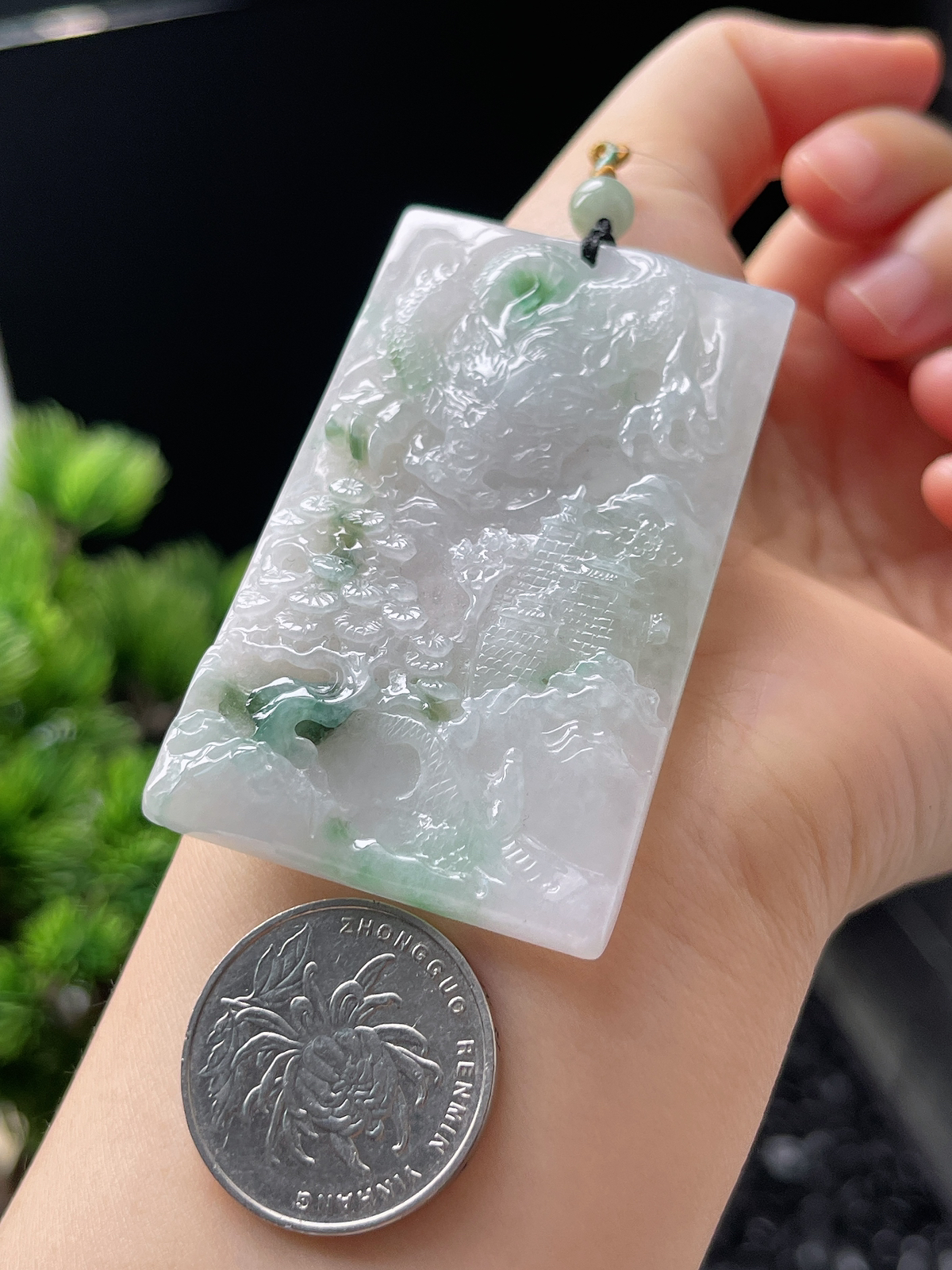 翡翠糯化种飘绿龙牌