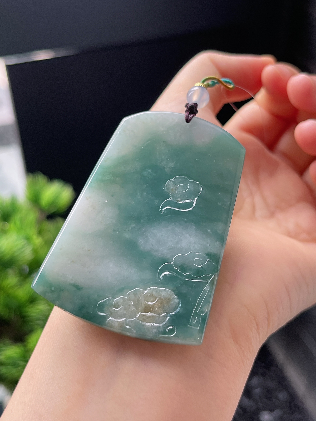 翡翠糯化种飘蓝花山水牌