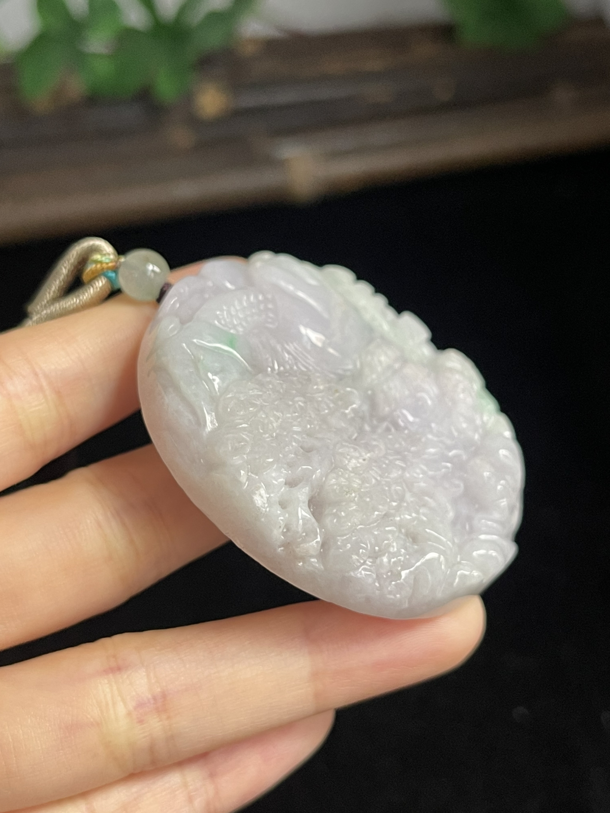 翡翠吊坠，配珠未测