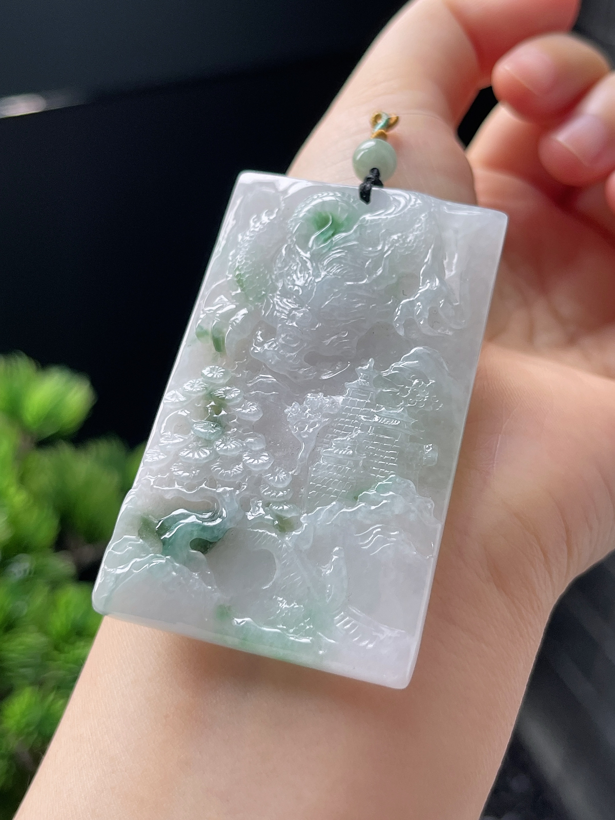 翡翠糯化种飘绿龙牌