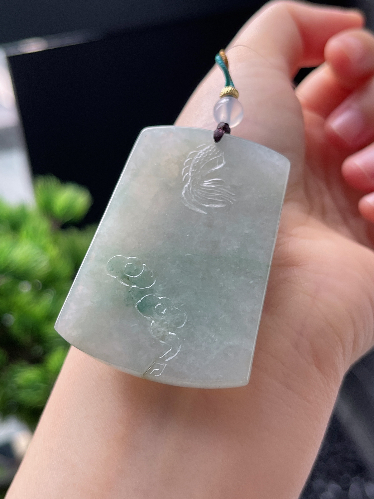 翡翠糯化种绿色挂件
