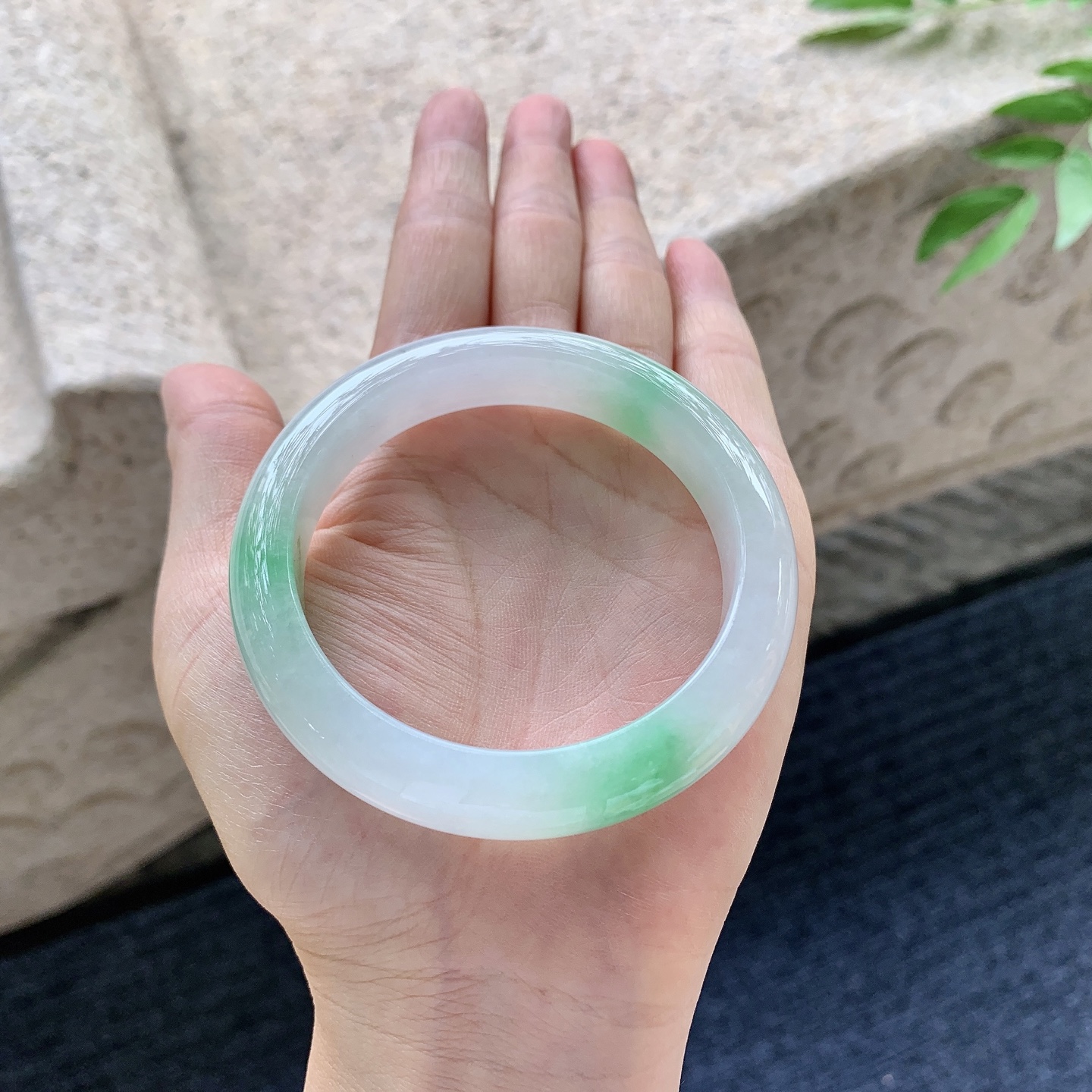 正圈 55 细糯飘绿，水润，种老，打灯有棉线