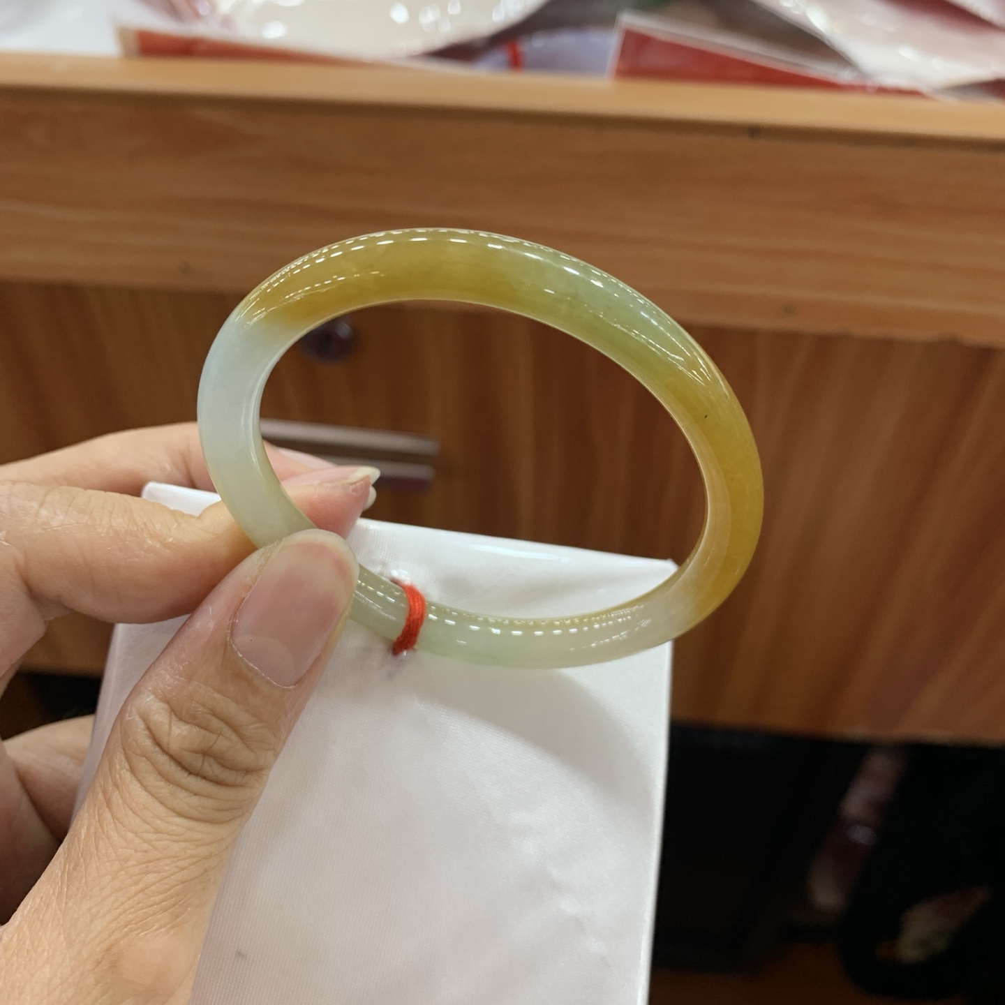 052003GX 黄翡贵妃翡翠手镯 55.4-46.5-6.7-6.5
