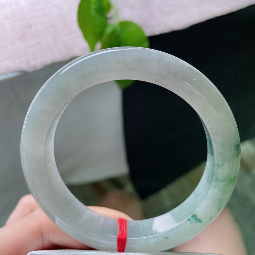 飘花正圈，镯型厚装，饱满，种老，端庄大气上档次，内里棉根，ss53072a