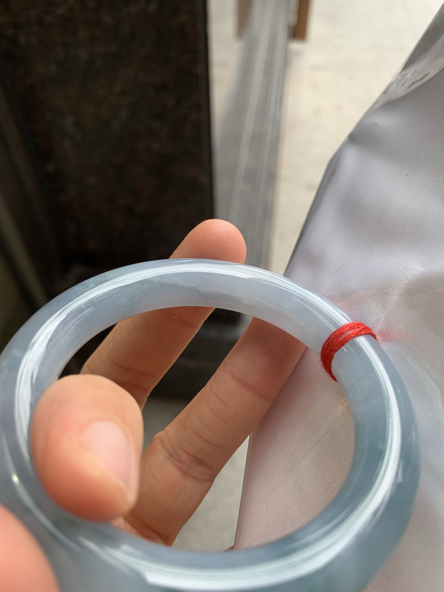 圆条蓝紫飘花 有纹 尺寸：53.2/11 细腻