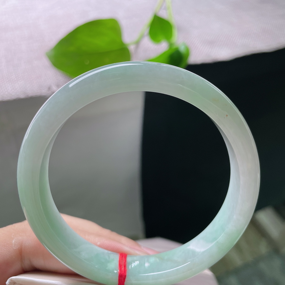 绿底正圈，窄条，水润细腻，清新简约，半山水，贵气，洒金，无裂，ss52228a