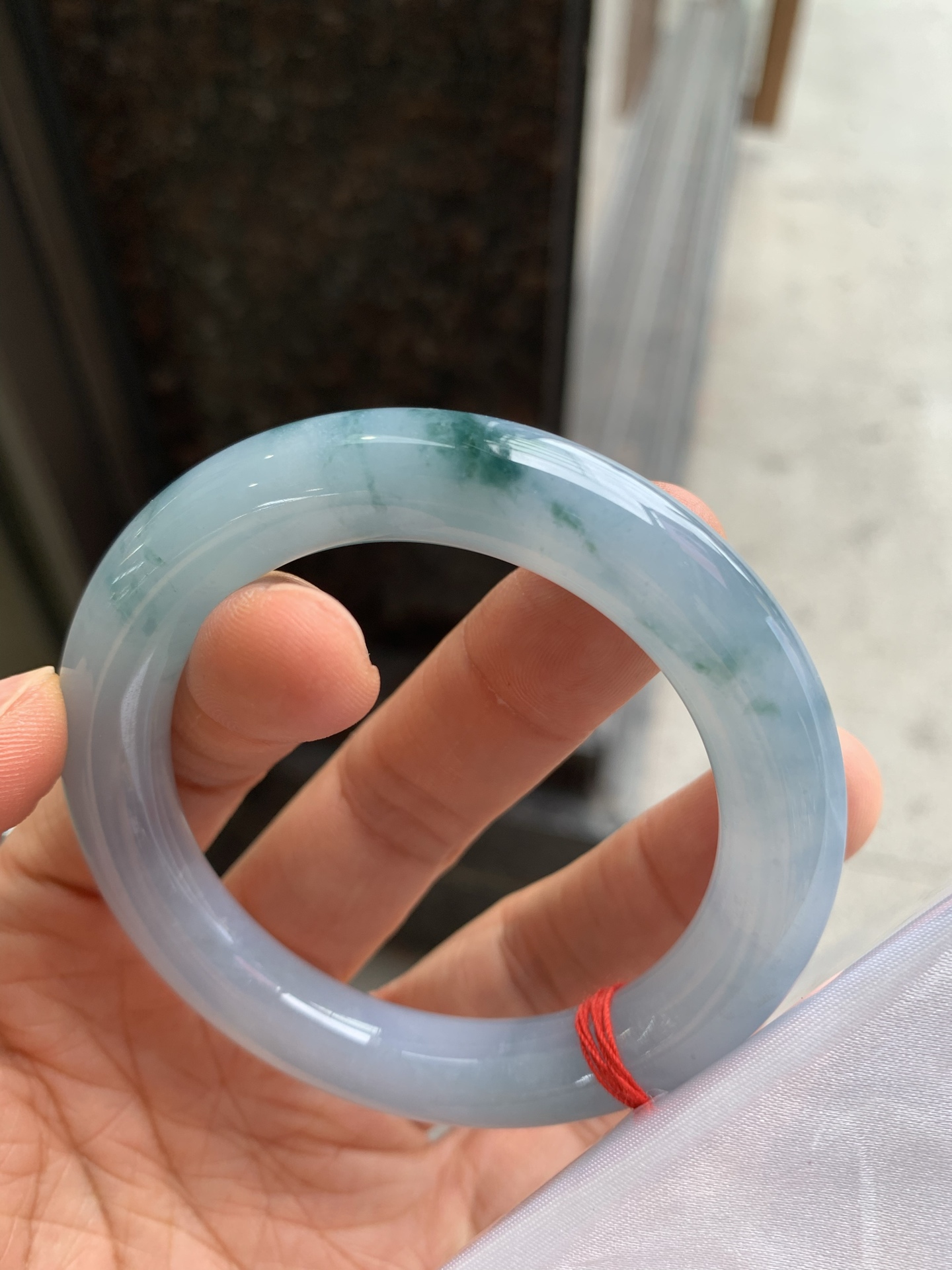 圆条蓝紫飘花 有纹 尺寸：53.2/11 细腻