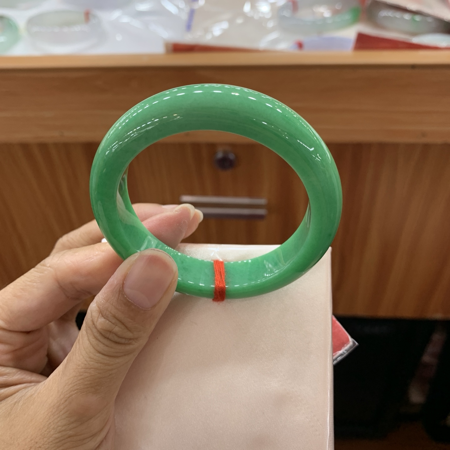 052018CK 满绿正圈翡翠手镯 50.6-12-8.5
