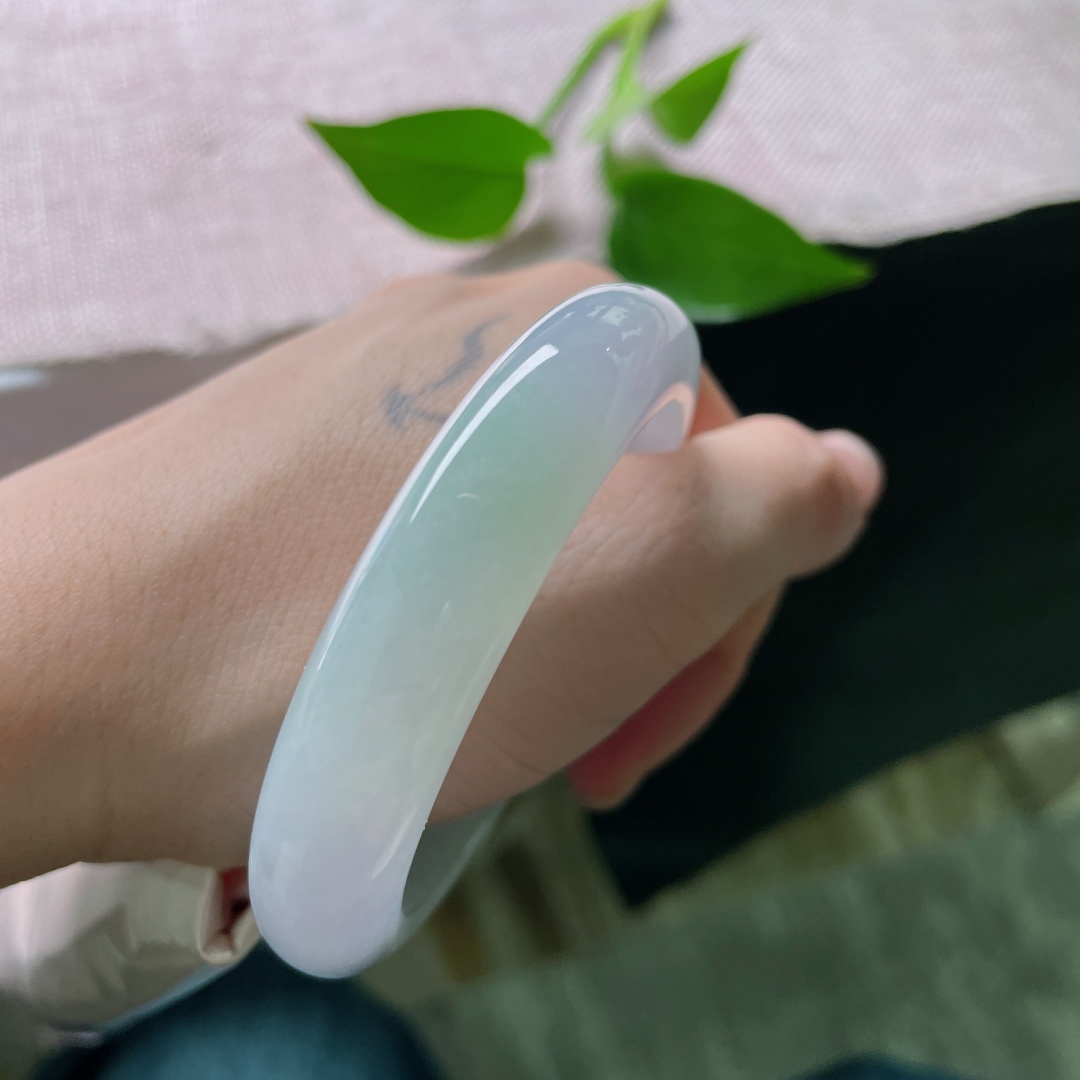 53.8/12.5/8.7，冰春彩正圈，清透的底色漫出桃红柳绿，像雪地忽然回忆自己曾是花海，无裂，ss53272a