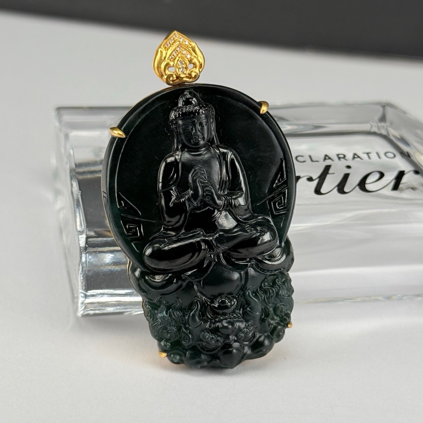 精品18k墨翠神龙护主 种好色正 黑度好 打灯通透 油性十足  尺寸57.5