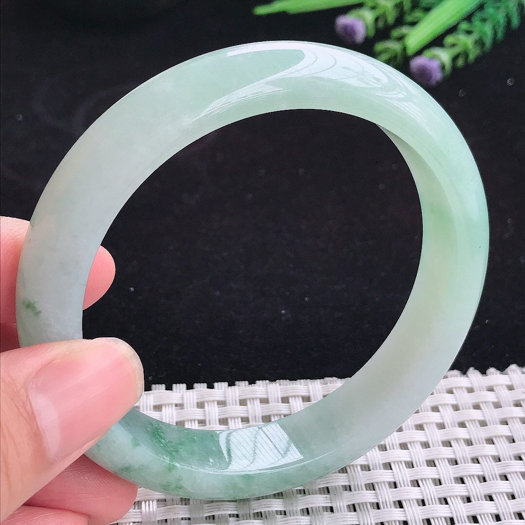 实拍A货翡翠62/13.4/8.8大圈口平安镯老坑精美冰润飘花手镯宽边玉手镯