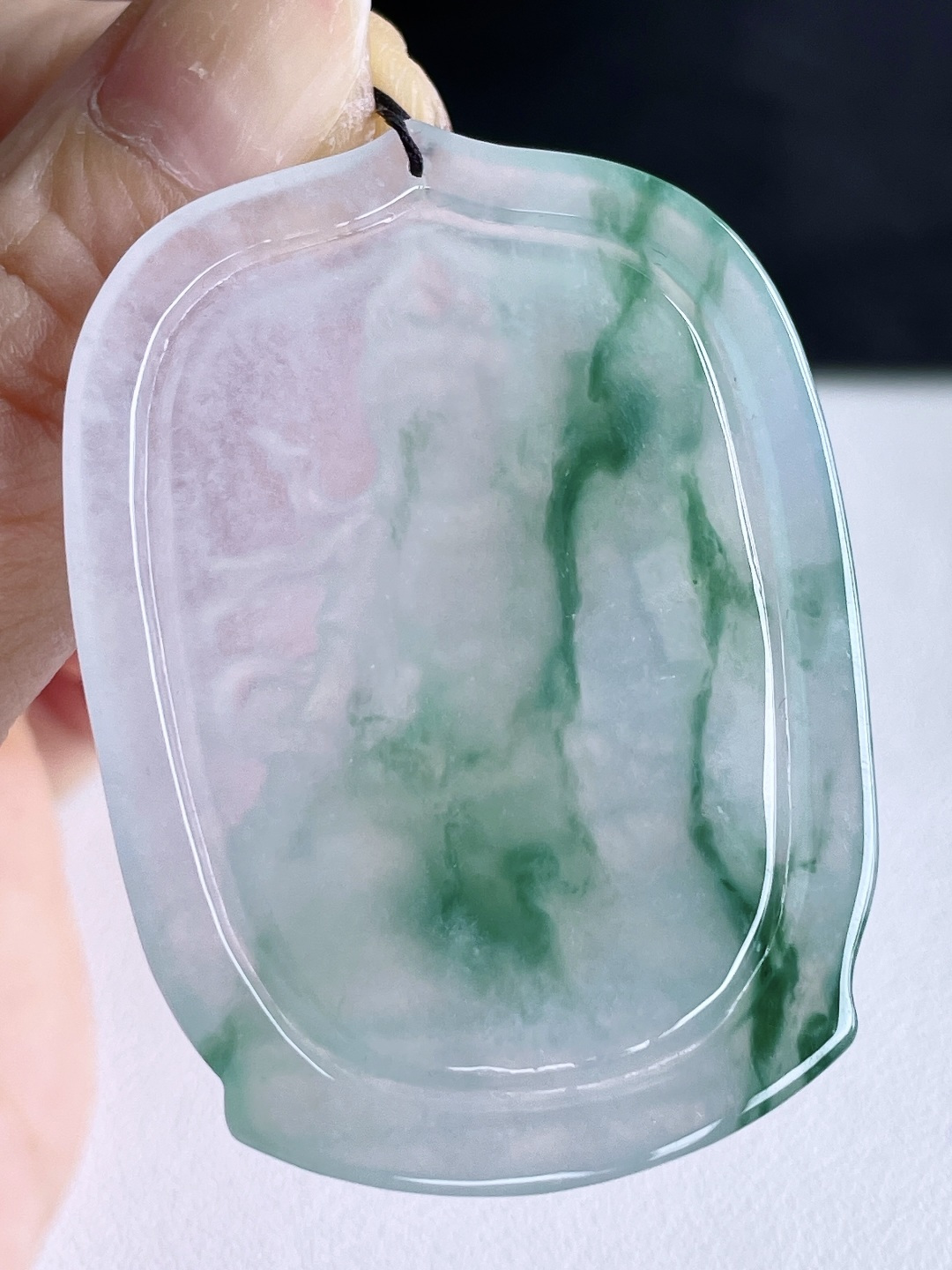 【裸石】糯冰飘花大势至菩萨持莲观音牌吊坠【说明】缅料 无裂 性比高【尺寸】51.6-37.6-4.5【重量】20克