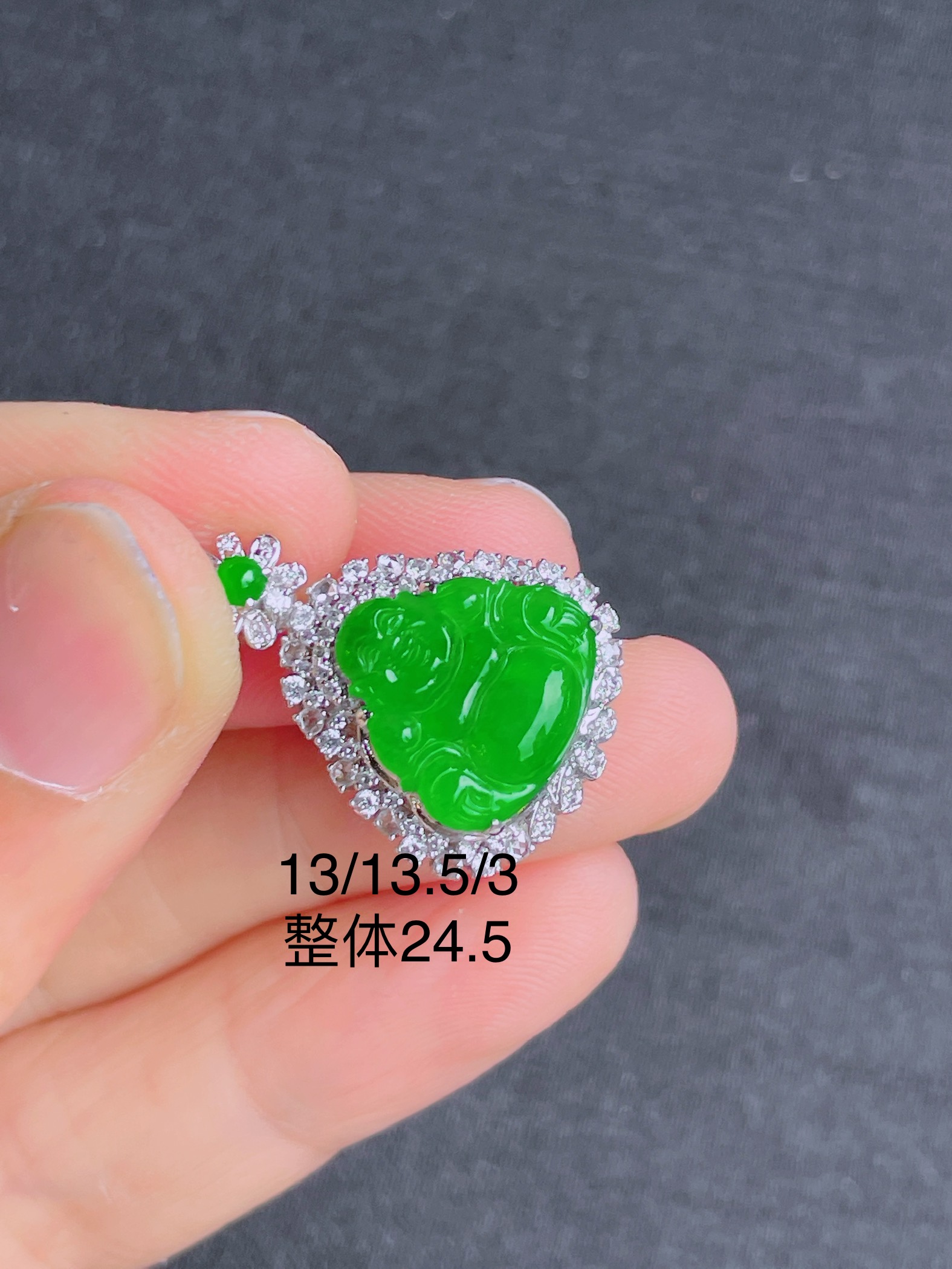 高冰绿佛公吊坠，晶莹剔透，新颖时尚，无裂