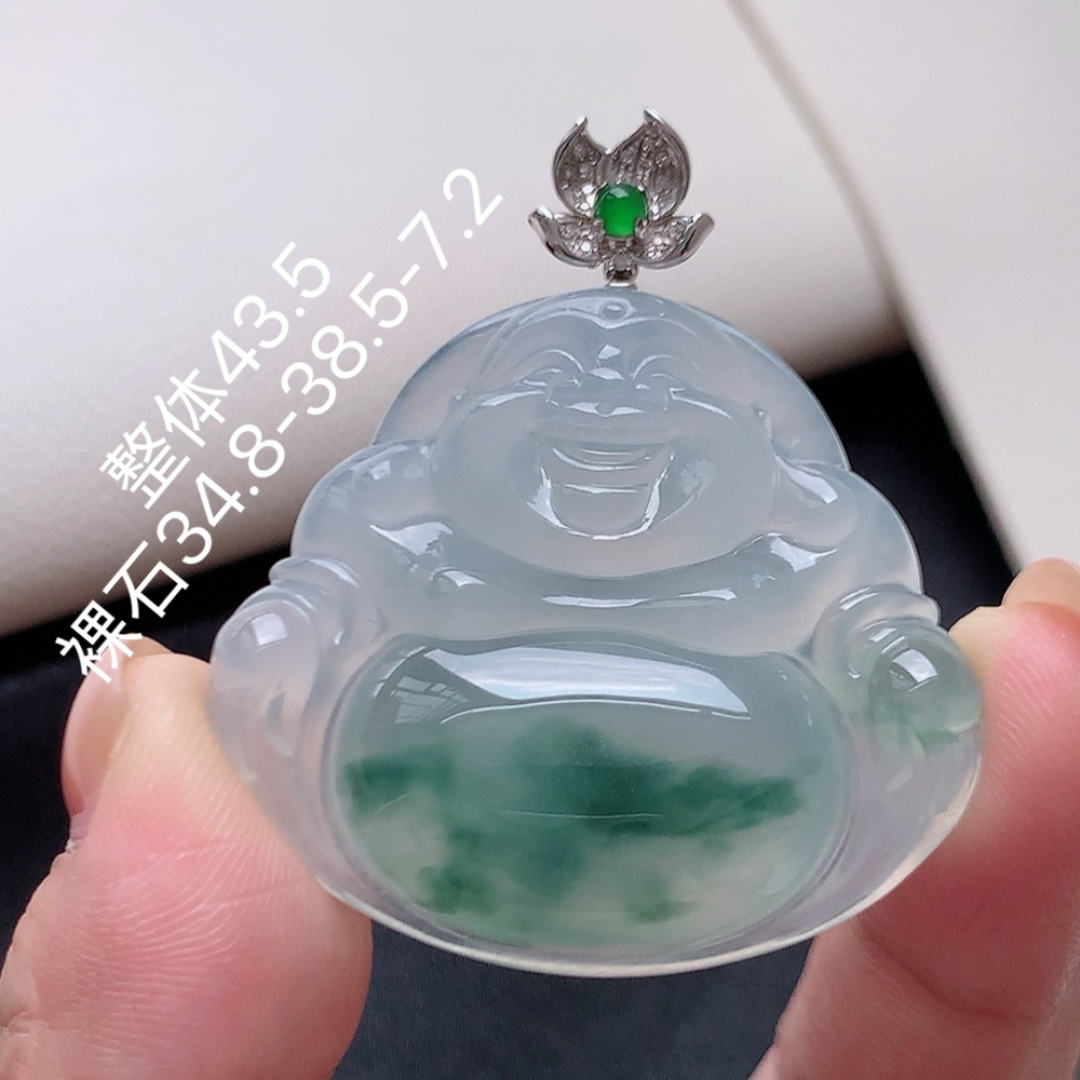 飘花佛公吊坠。冰润冰胶，种老细腻水润，佩戴优雅精致 货号21521，34.8
