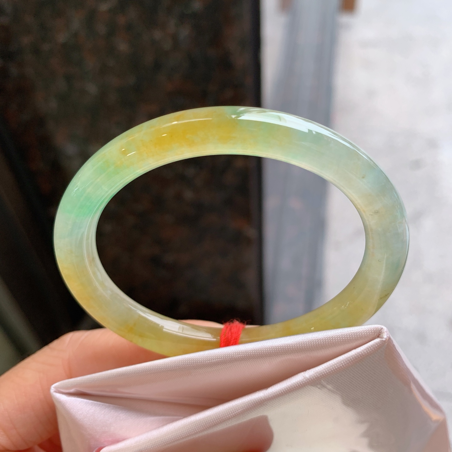 贵妃圆条冰双彩 无裂 尺寸：53/44/8 特色料子