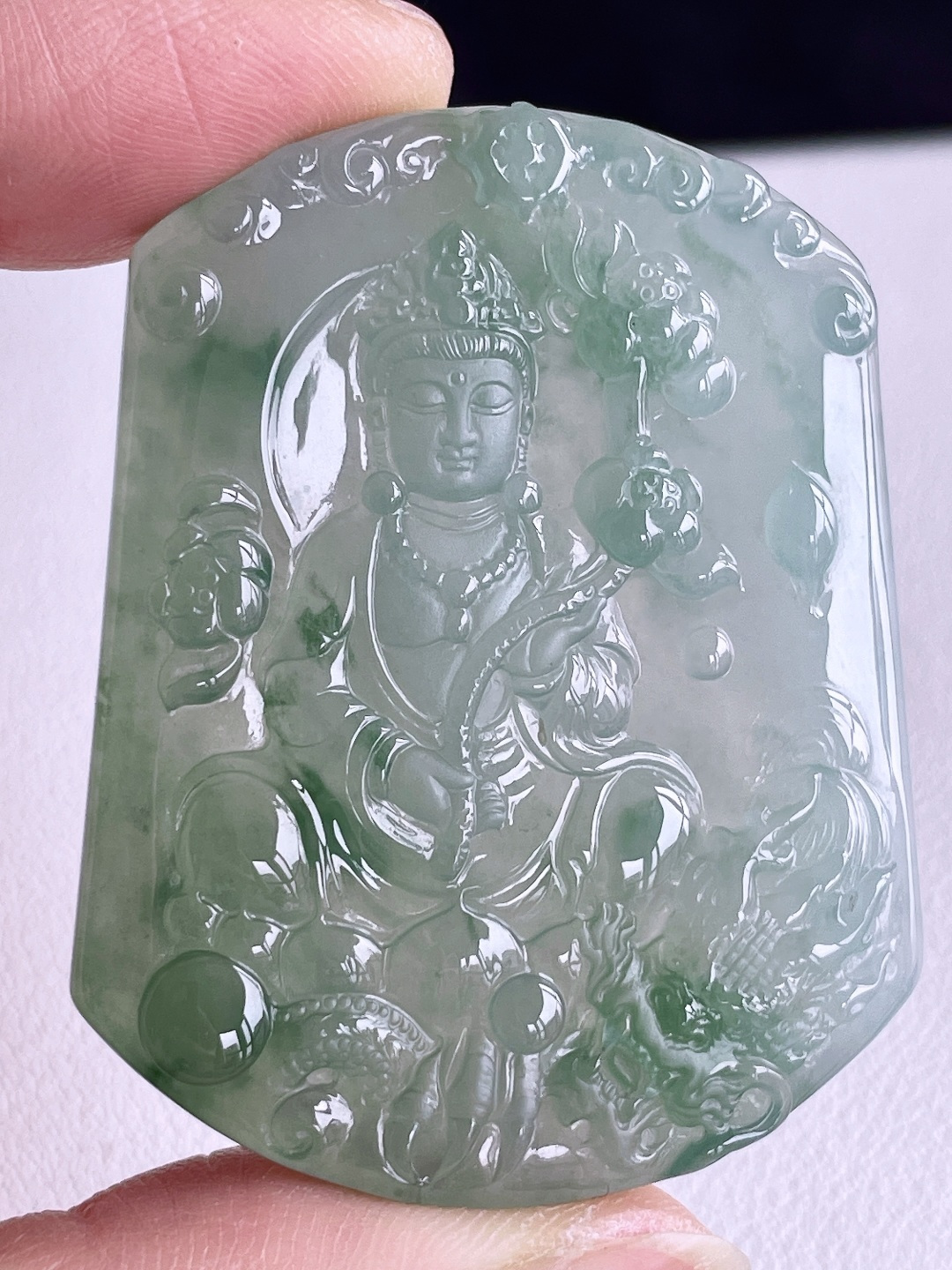 【裸石】糯冰飘花御龙大势至菩萨持莲观音牌吊坠【说明】缅料 无裂, 性比高【尺寸】50.6-40.2-