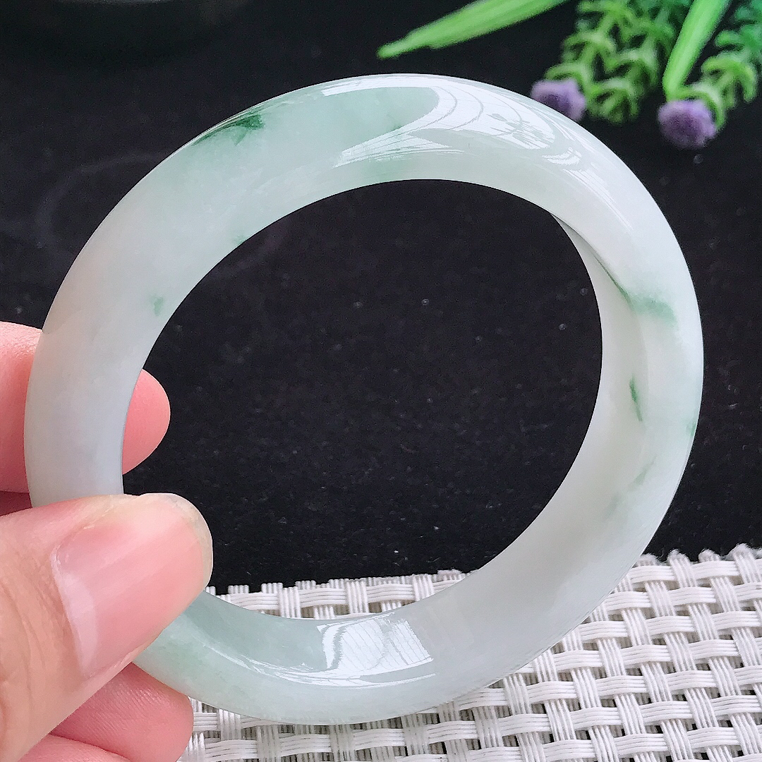 实拍A货翡翠56/13.6/9平安镯老坑精美冰润飘花手镯宽边玉手镯