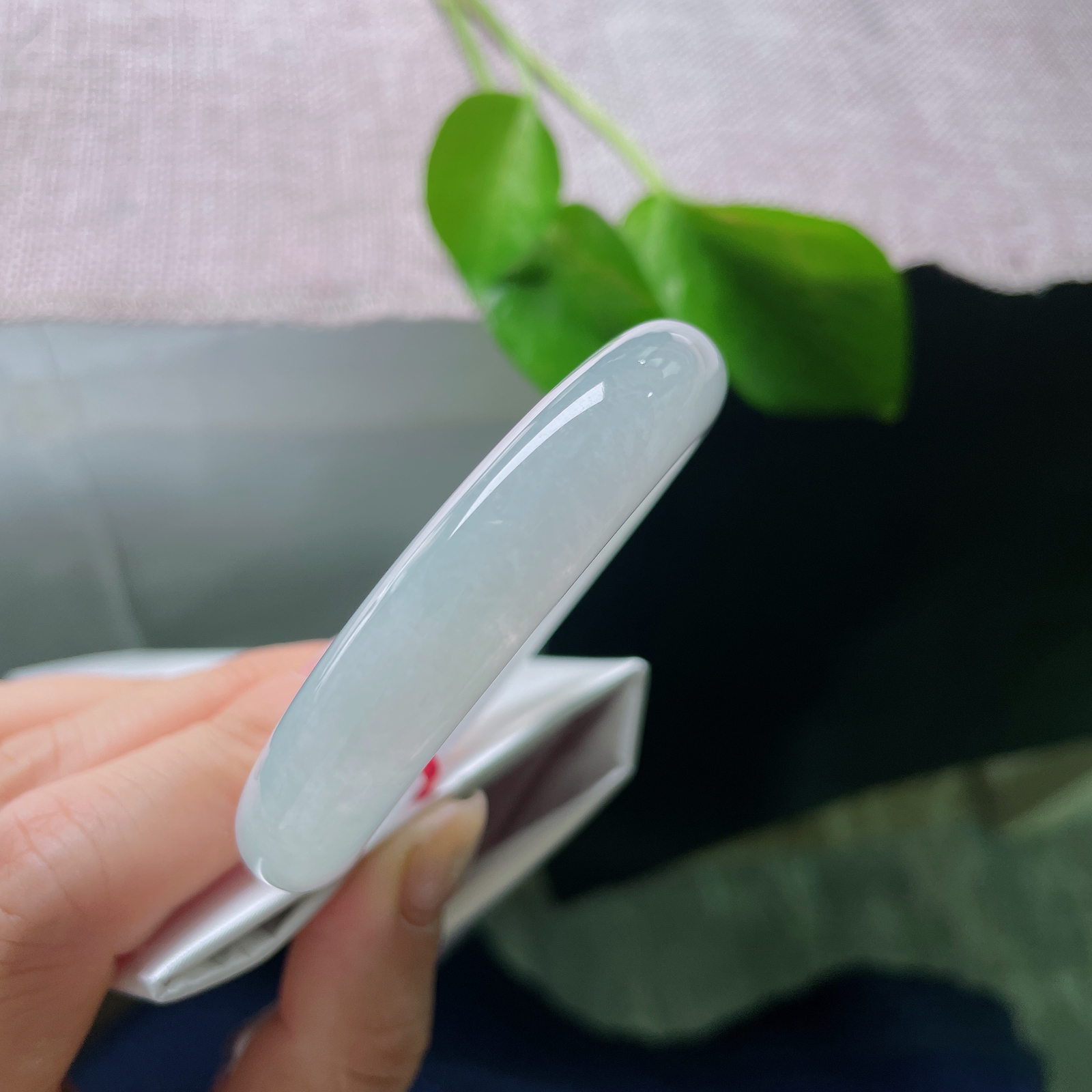 50.8/11.6/8.5，白月光正圈，种老，浅韵清悠，内敛柔光，是骨子里的雅致与从容。棉线，ss53435a