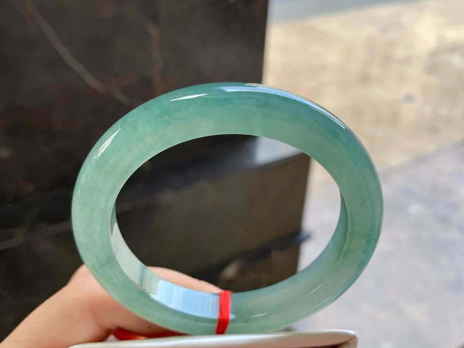 56-12.2-9.3

冰蓝手镯^_^鲜艳