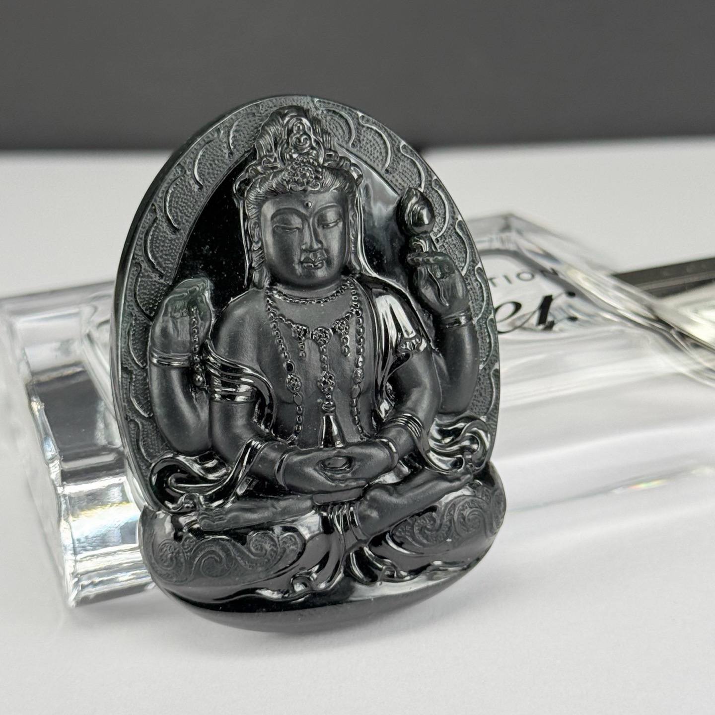 精品墨翠观音 种好色正 黑度极好 打灯通透 油性十足 厚桩大气 尺寸56.6