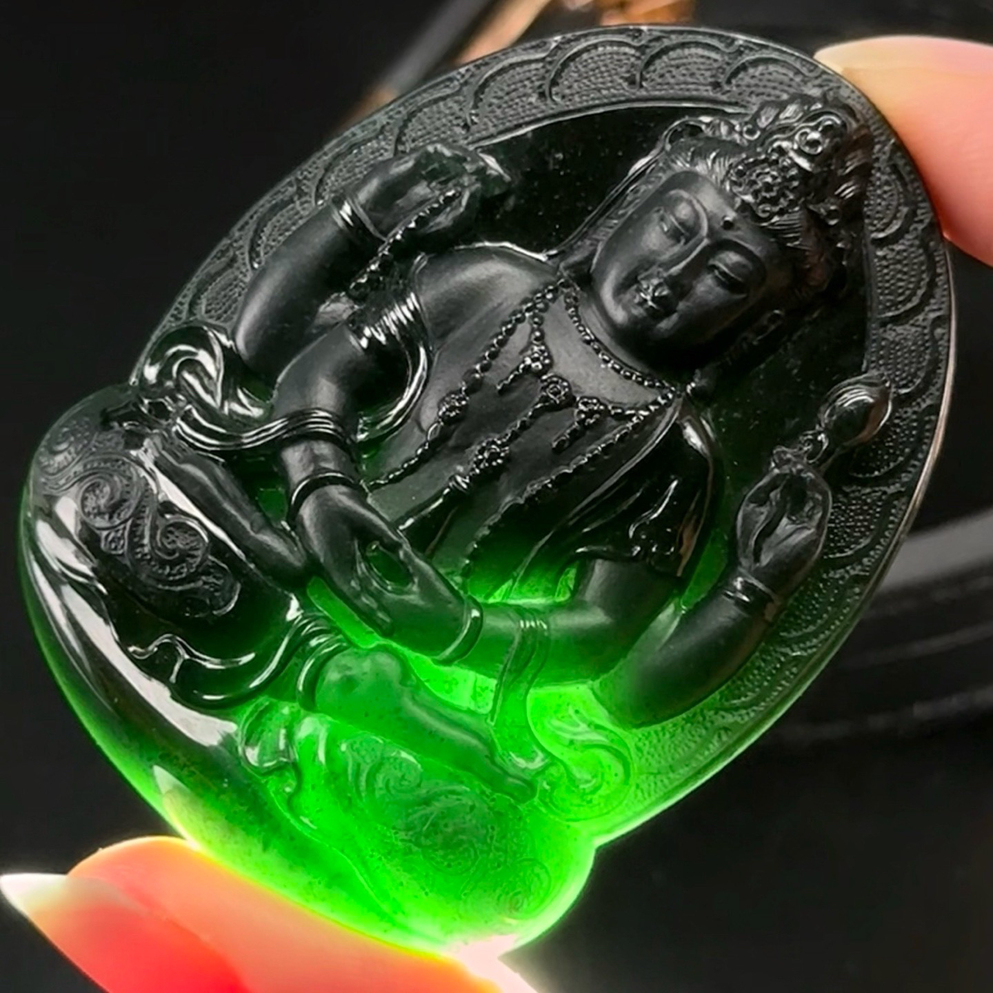精品墨翠观音 种好色正 黑度极好 打灯通透 油性十足 厚桩大气 尺寸56.6
