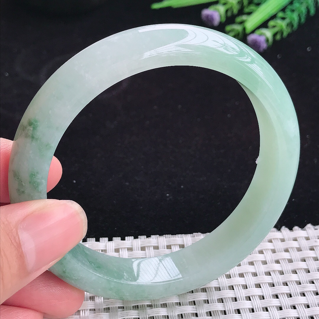 实拍A货翡翠62/13.4/8.8大圈口平安镯老坑精美冰润飘花手镯宽边玉手镯