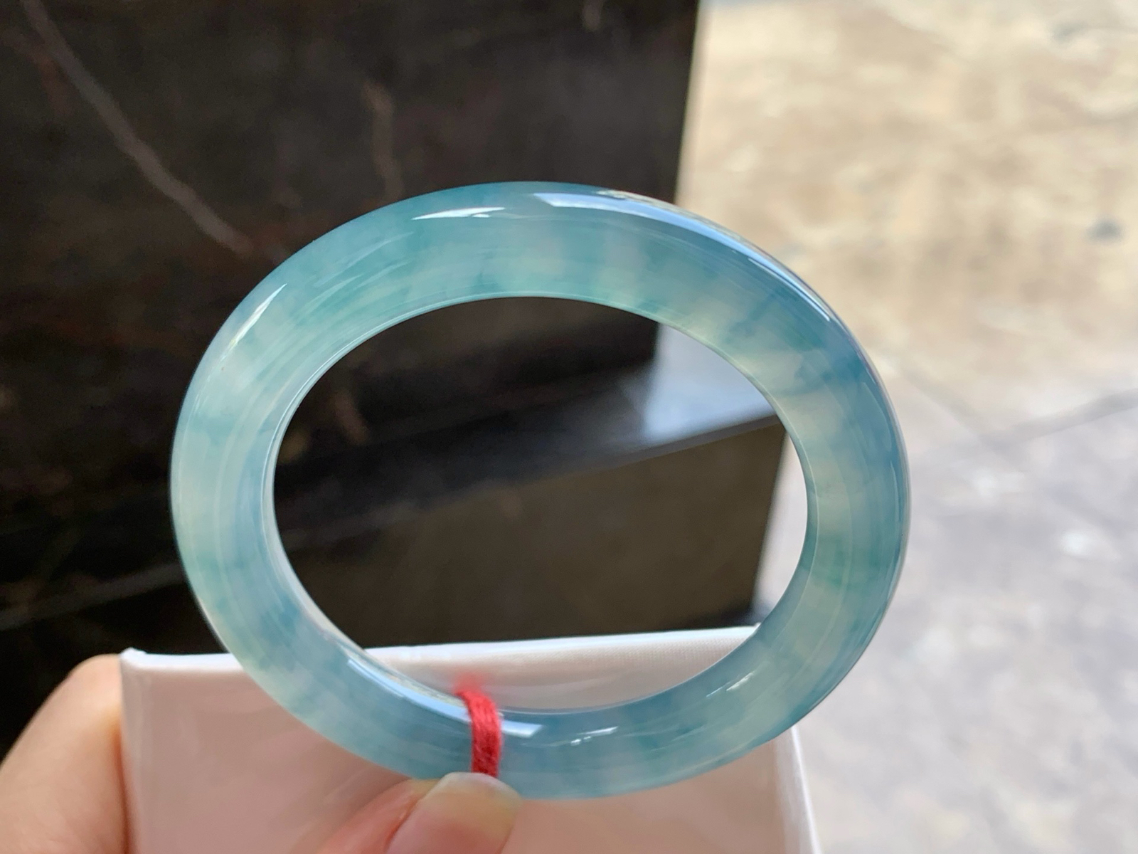 54.5-10.2

冰蓝花圆条手镯^_^