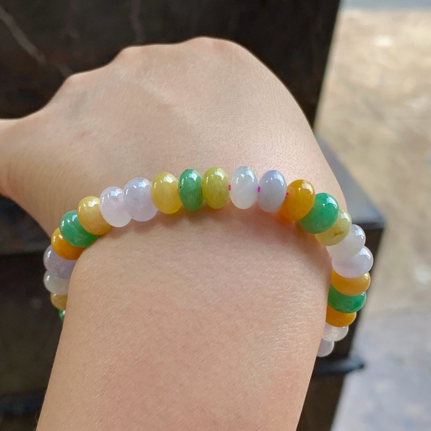白色手串^_^鲜艳
