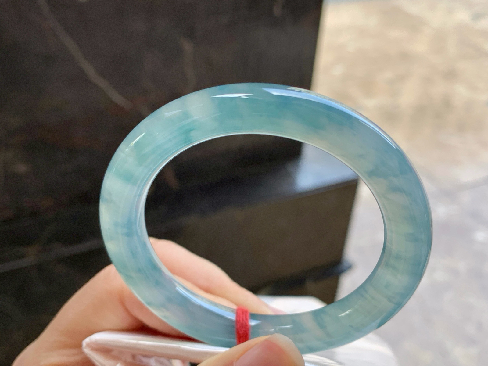 54.5-10.2

冰蓝花圆条手镯^_^