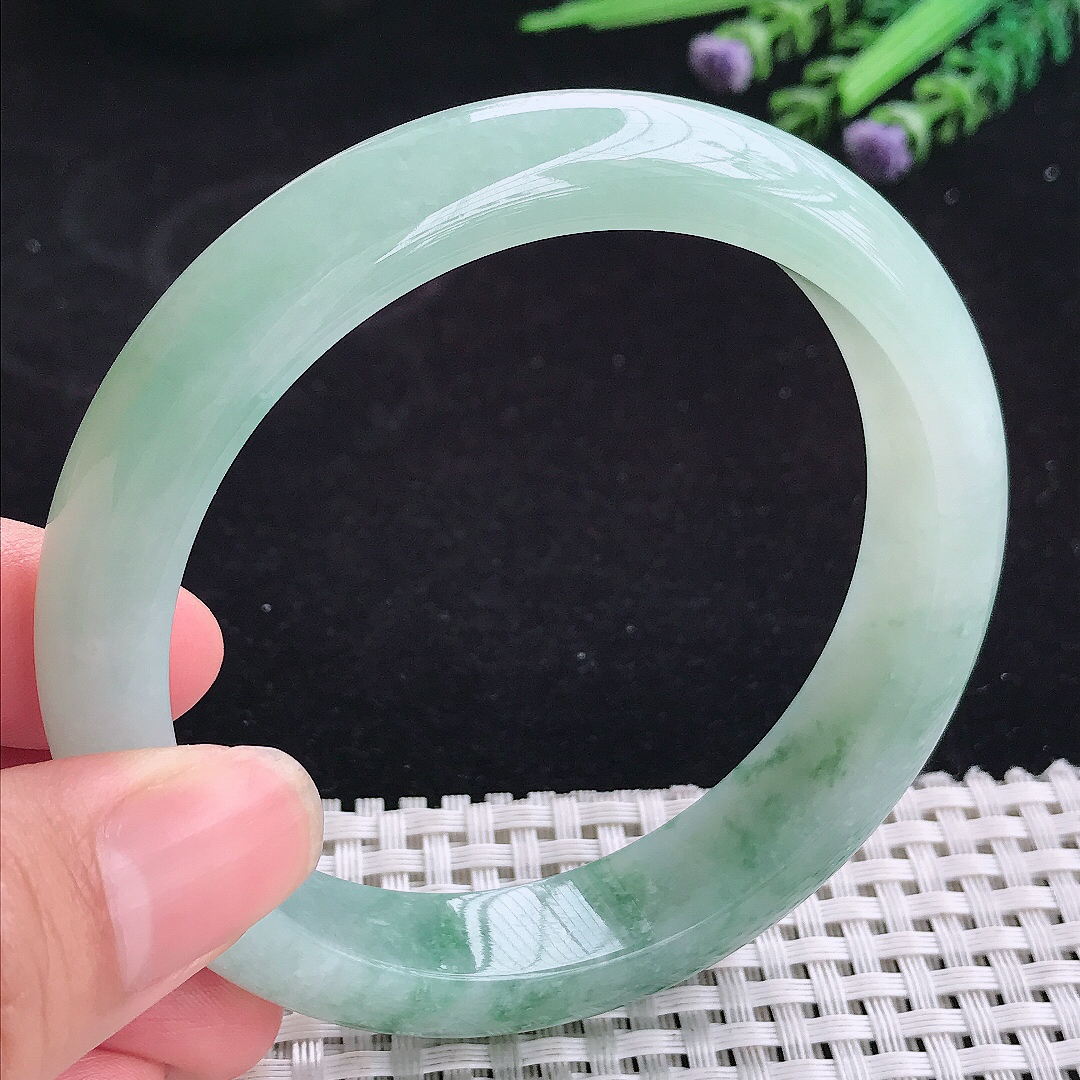实拍A货翡翠62/13.4/8.8大圈口平安镯老坑精美冰润飘花手镯宽边玉手镯