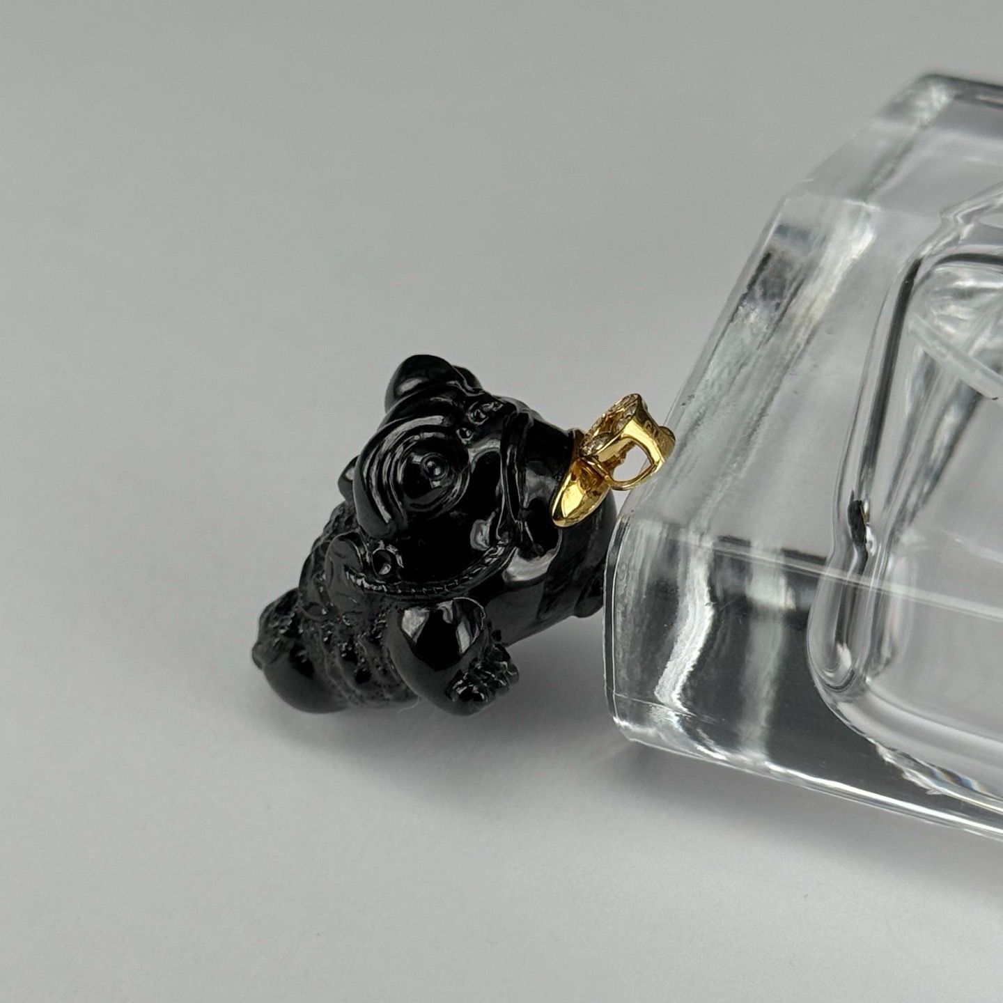 精品18k墨翠三脚金蟾 种好色正 黑度极好 打灯通透 油性十足 尺寸31.6
